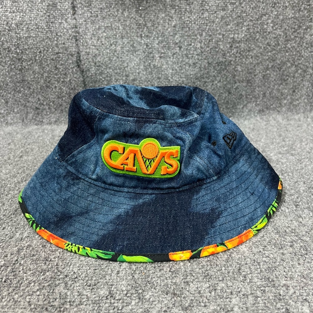 New Era Bucket Hat Cap Men's Medium Denim‎  NBA Cleveland Cavaliers Cavs